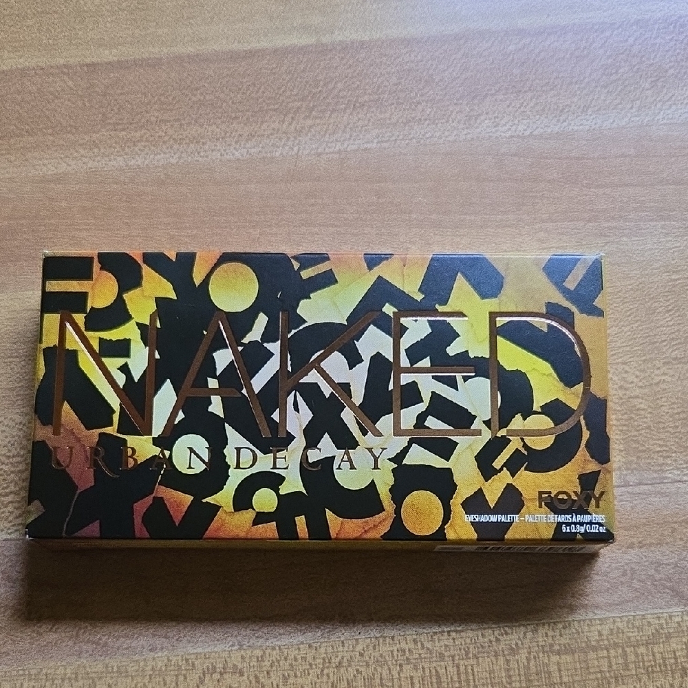 Urban Decay Naked Palette with Bold Design